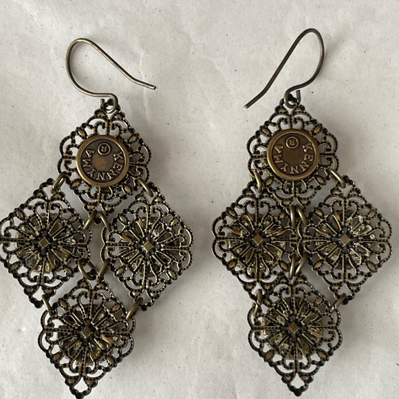 Kenny Ma Vintage-Inspired Turquoise Floral Earrings - Picture 2 of 4